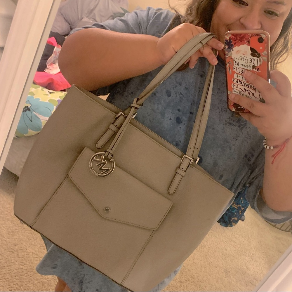 Michael Kors Jet Set Tote with Front Snap Pocket